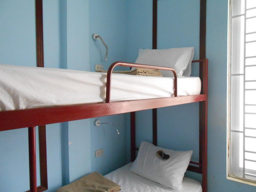 Lucky Backpacker Hostel Вьентьян Номер фото