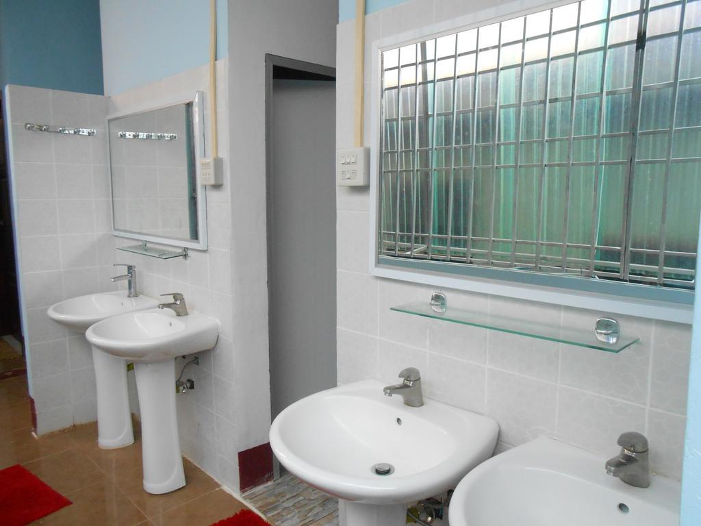 Lucky Backpacker Hostel Вьентьян Экстерьер фото
