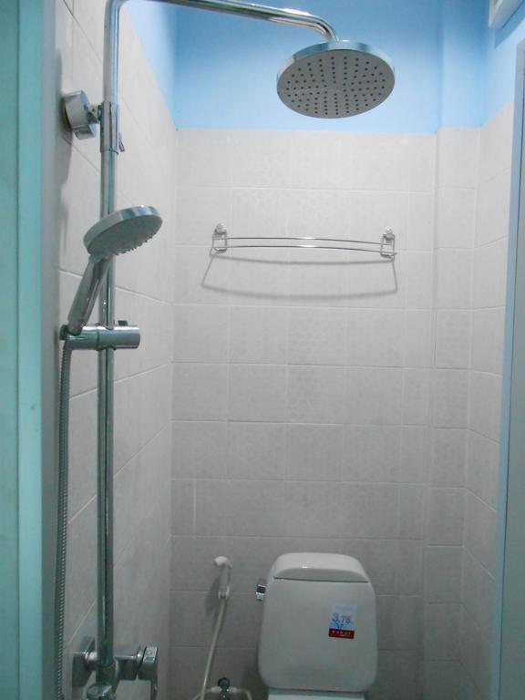 Lucky Backpacker Hostel Вьентьян Номер фото