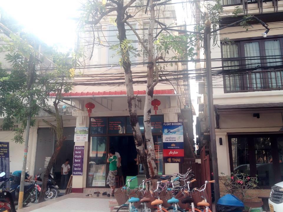 Lucky Backpacker Hostel Вьентьян Экстерьер фото