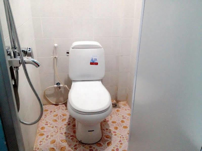 Lucky Backpacker Hostel Вьентьян Экстерьер фото